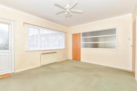 1 bedroom ground floor flat for sale, Fairmead Close, Sandown PO36