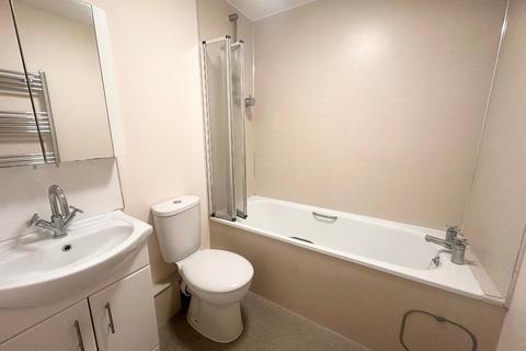 2 bedroom flat to rent, Marvels Lane, Grove Park, London, SE12 9PP