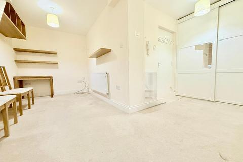 undefined, Waller Avenue, Challney, Luton, Bedfordshire, LU4 9RP