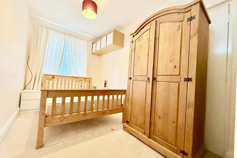 undefined, Waller Avenue, Challney, Luton, Bedfordshire, LU4 9RP