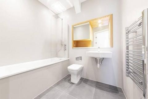 2 bedroom flat for sale, Bath road, Slough, SL1 4BF