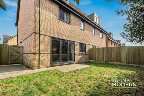 35 Marchment Square, Peterborough, PE3 6QR