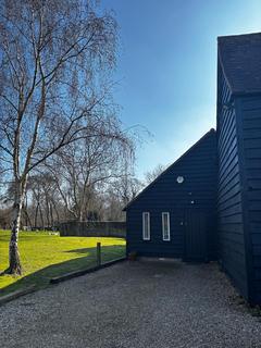 Barn conversion to rent, Hatfield Road, Smallford, St. Albans, Hertfordshire