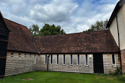 Barn conversion to rent, Hatfield Road, Smallford, St. Albans, Hertfordshire