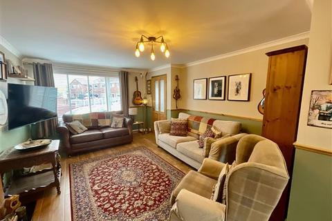 5 Brook Close, Aston, Sheffield, S26 2GB