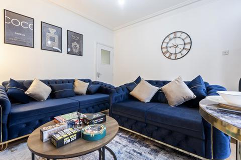 3 bedroom terraced house to rent, Wimbourne Road, Nottingham NG7