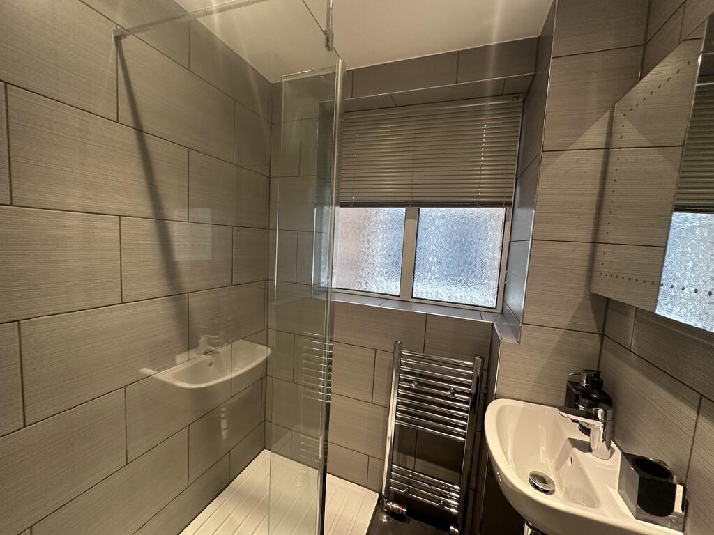 Shower room.JPG