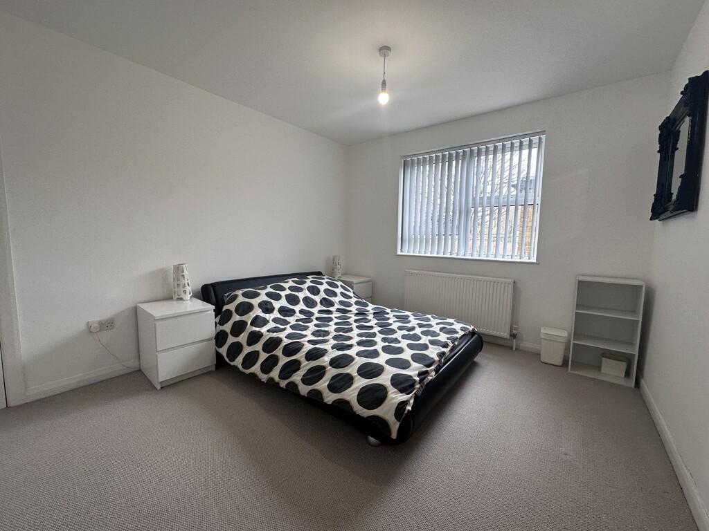 Bedroom 1a.JPG