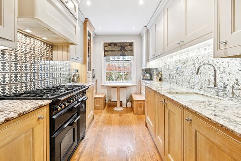 2 bedroom flat for sale, Alderney Street, Pimlico, London, SW1V