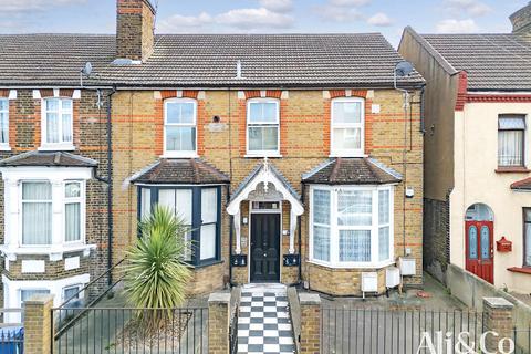 112c Bridge Road, Grays, RM17 6DA