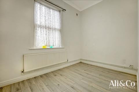 112c Bridge Road, Grays, RM17 6DA