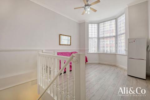 112c Bridge Road, Grays, RM17 6DA