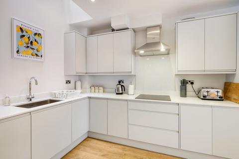 undefined, CR8 Purley Rise 35A