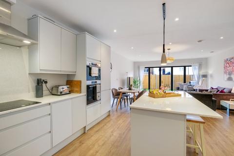 undefined, CR8 Purley Rise 35A