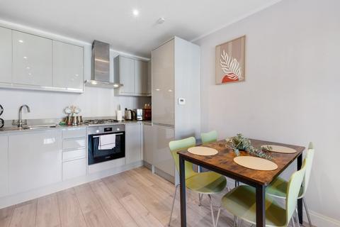 2 bedroom apartment to rent, Flat ,  West Wycombe Road, High Wycombe