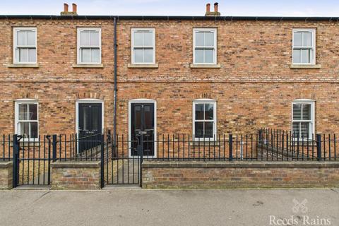 3 bedroom terraced house for sale, Railway Terrace, Bridlington YO16