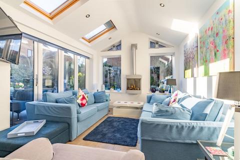 5 Chancery Close, St Albans, AL4 9YF