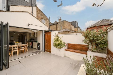 6 Newton Road, London, SW19 3PJ