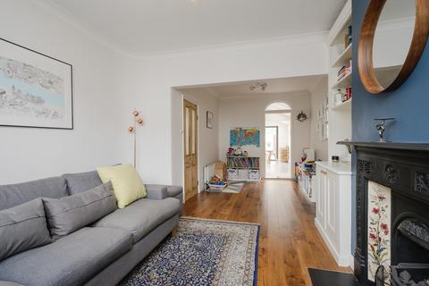 6 Newton Road, London, SW19 3PJ