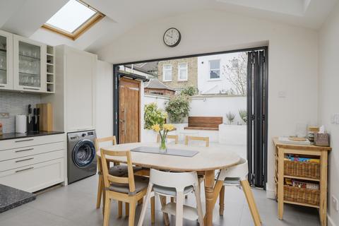 6 Newton Road, London, SW19 3PJ
