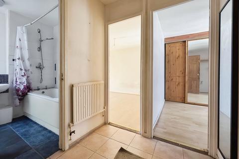 1 bedroom apartment for sale, King Street, London E13