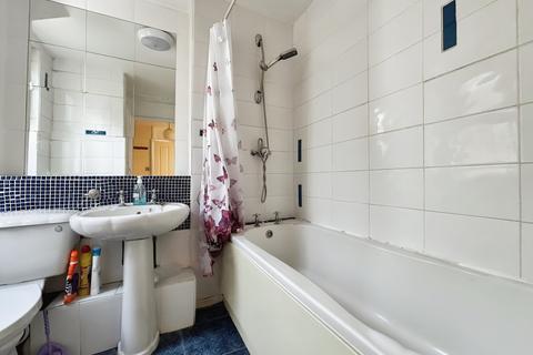 1 bedroom apartment for sale, King Street, London E13