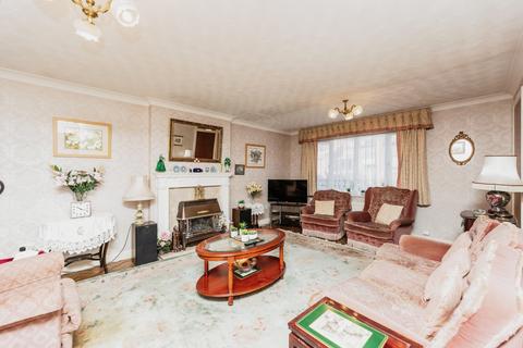 3 bedroom bungalow for sale, Brockadale Avenue, West Yorkshire WF8