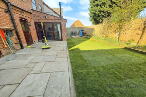 14 Barn Elms, Camblesforth, Selby, YO8 8GY