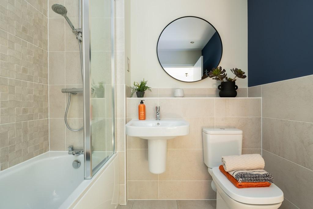 Contemporary family bathroom