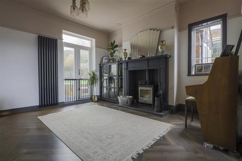 24 The Green, Cheadle, Stoke-on-trent, ST10 1PH