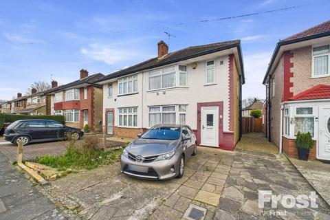 62 West Road, Feltham, TW14 8JE