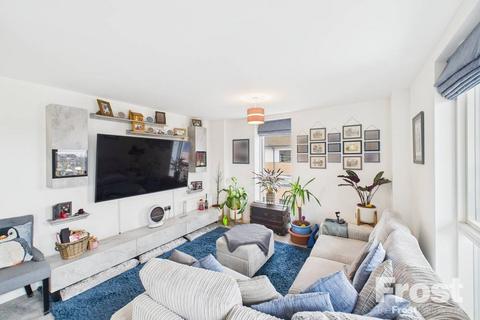 undefined, Southville Road, Feltham, TW14