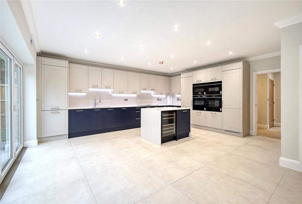 Plot 7 Kitchen