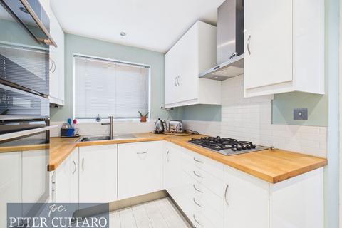 4 bedroom semi-detached house for sale, Wallers Way, Hoddesdon EN11