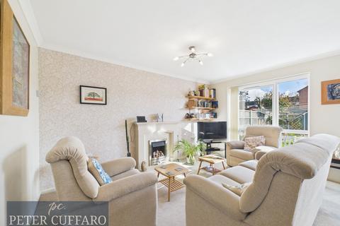 4 bedroom semi-detached house for sale, Wallers Way, Hoddesdon EN11