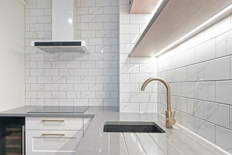 1 bedroom flat for sale, 23 Gauging Square, London E1W