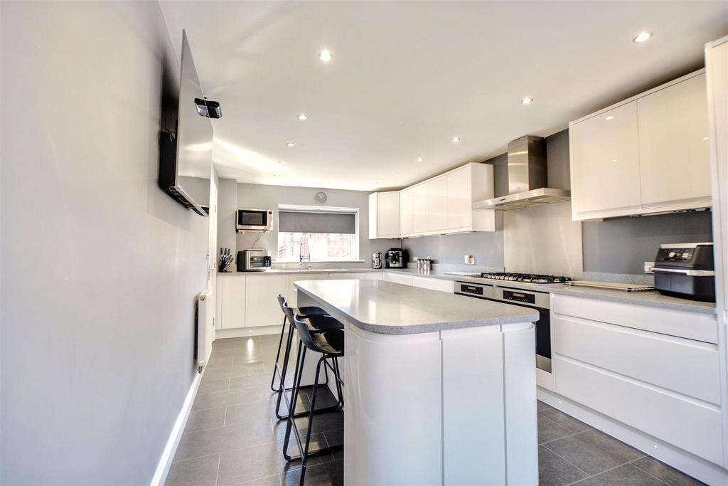 Kitchen 4.jpeg
