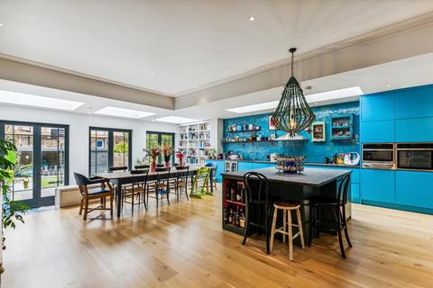 6 bedroom semi-detached house for sale, Twyford Avenue, London W3