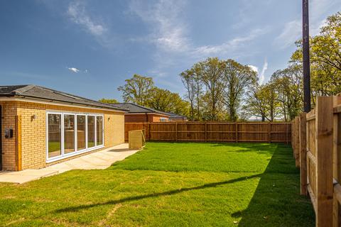 Gardeners Mews, Crays Hill, CM11