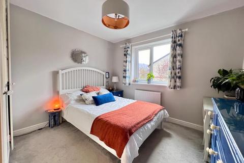 57 Borough Close, Kings Stanley, Stonehouse, GL10 3LJ