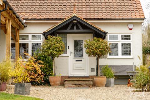 22 Brook Road, Epping, CM16 7BT