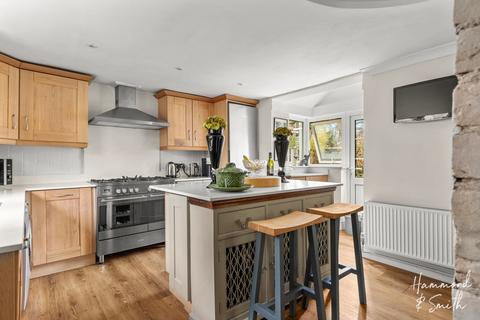 22 Brook Road, Epping, CM16 7BT