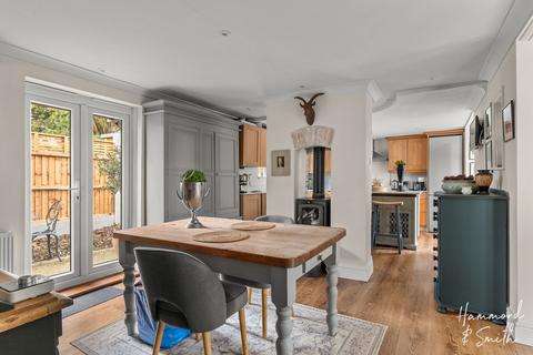 22 Brook Road, Epping, CM16 7BT