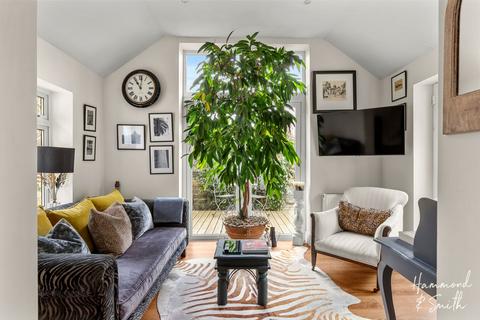 22 Brook Road, Epping, CM16 7BT