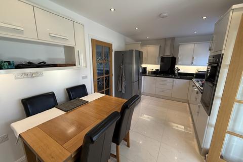16 Glenfields Road, Haverfordwest, SA61 1EB