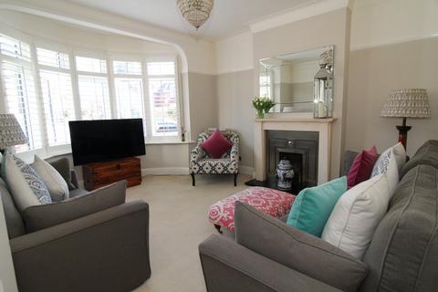 3 bedroom detached house for sale, Coney Hill Road, West Wickham, BR4