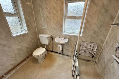 4 Brook Terrace, Tairgwaith, Ammanford, SA18 1YA