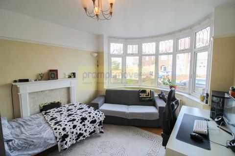 undefined, Exton Avenue Luton LU2 0LH