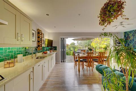 10 Bolas Avenue, Hartlebury, Kidderminster, DY11 7TX