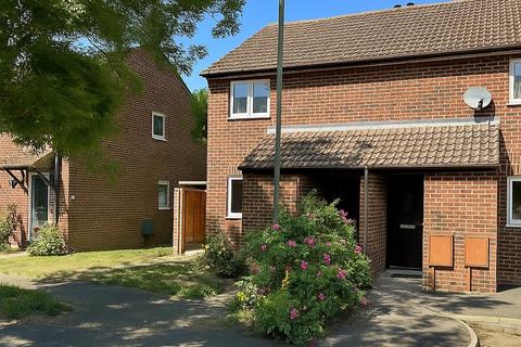 1 bedroom maisonette for sale, Fitzjohn Close, Guildford